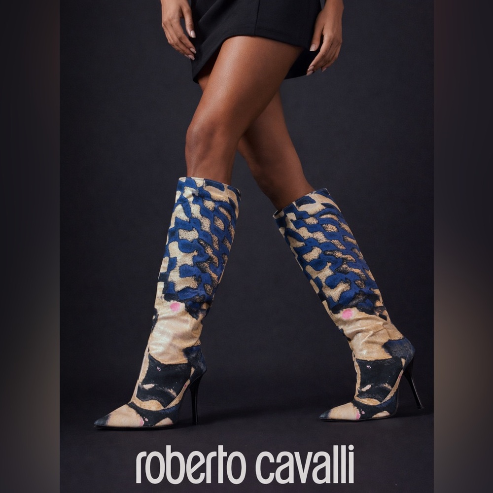 Roberto Cavalli Black and Gold Patterned Heeled Boots